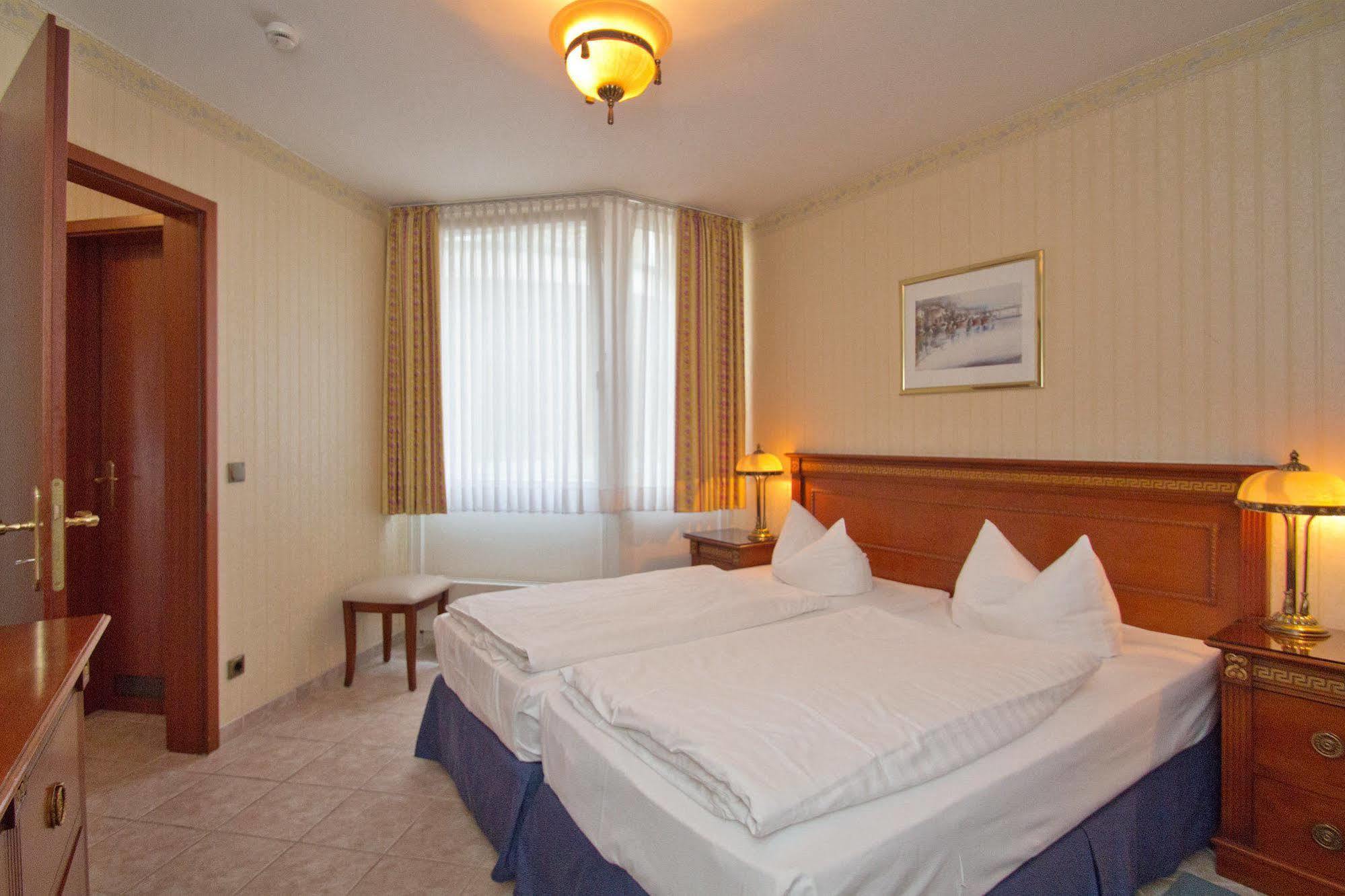 Seetelhotel Ostseeresidenz Ahlbeck 제바트헤링스도르프 외부 사진